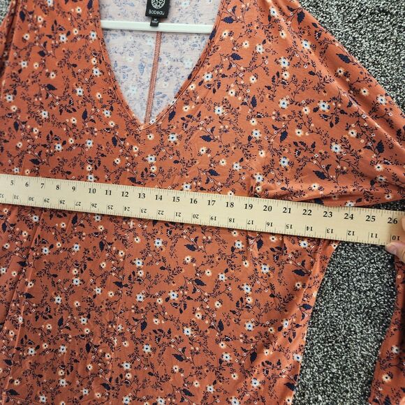 Bobeau medium salmon colored floral long sleeve blouse - Picture 5 of 8